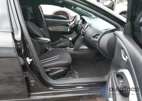 2014 Dodge Dart Sxt z USA, uszkodzony, nr VIN 1C3CDFBB9ED799705